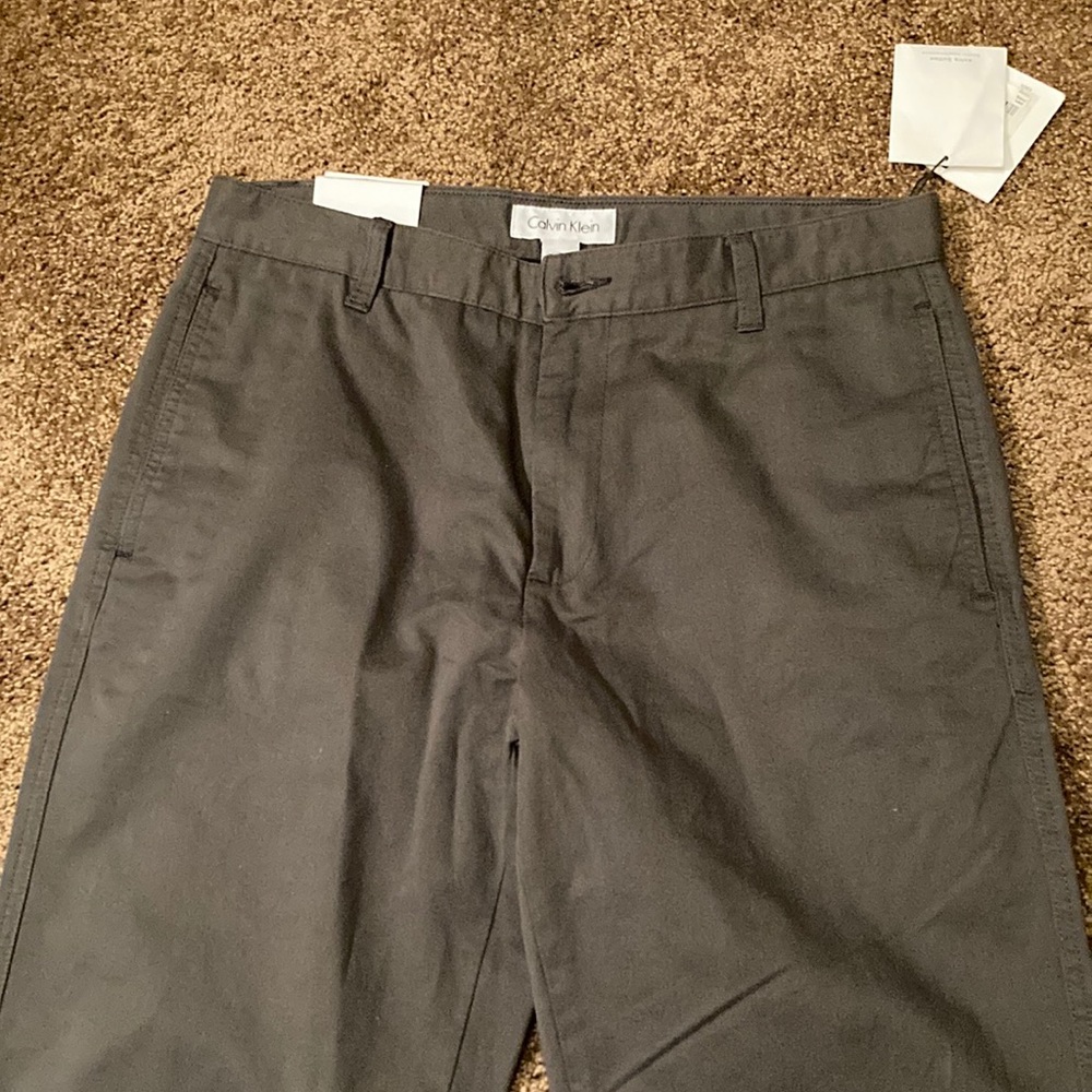 CALVIN KLEIN WOMEN’S GRAY CHINO PANTS. SIZE 30 X 32. NWT